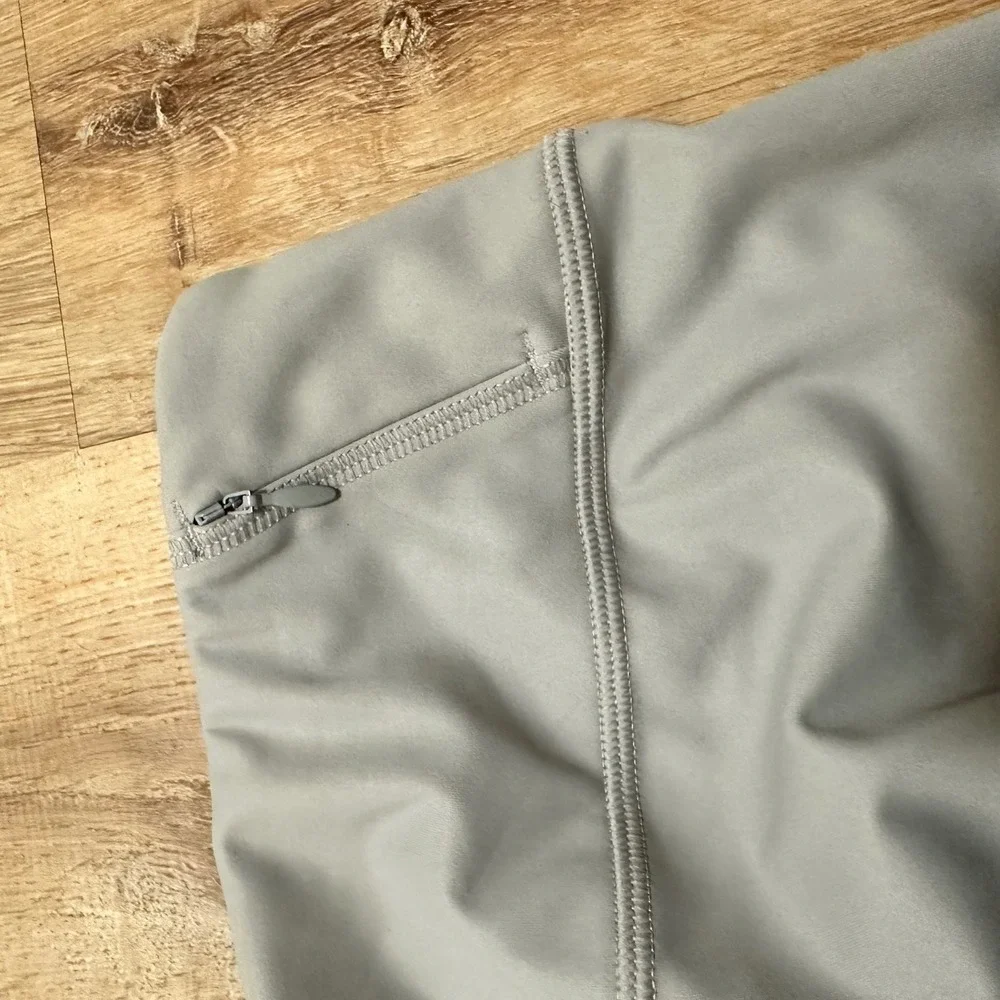 ATHLETA | Women's Gray Ombre Perforated Athleisure Workout Leggings, Size S
